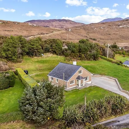 Teach Eile, Dom wakacyjny *