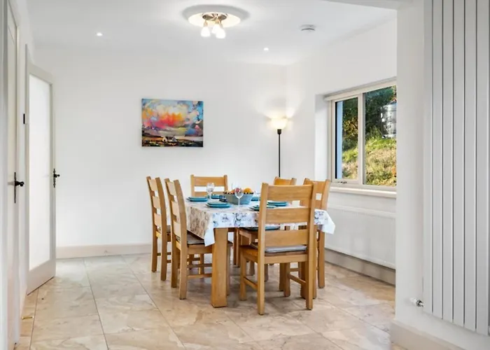 Teach Eile, Клифден