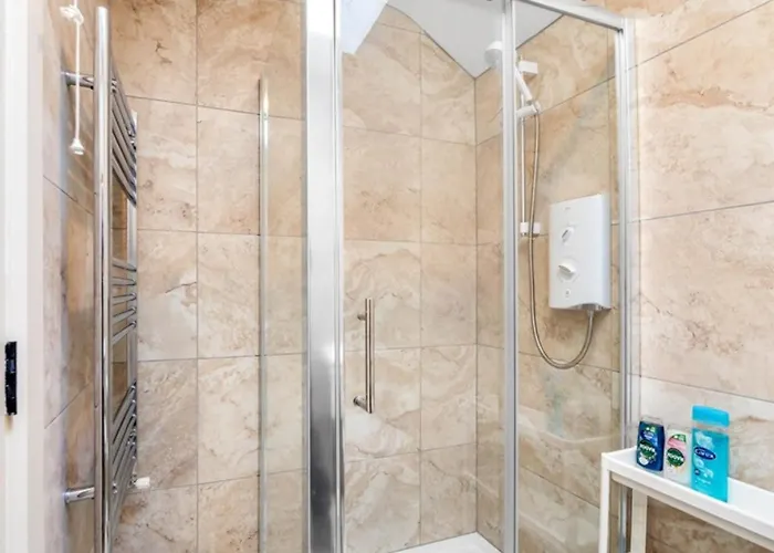 Teach Eile, Клифден